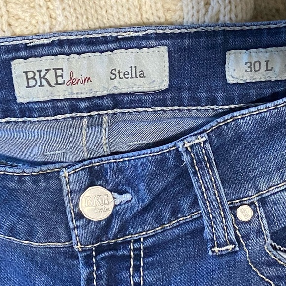 BKE Stella Slim Bootcut Jeans size 30 x 33.5” - Picture 5 of 7